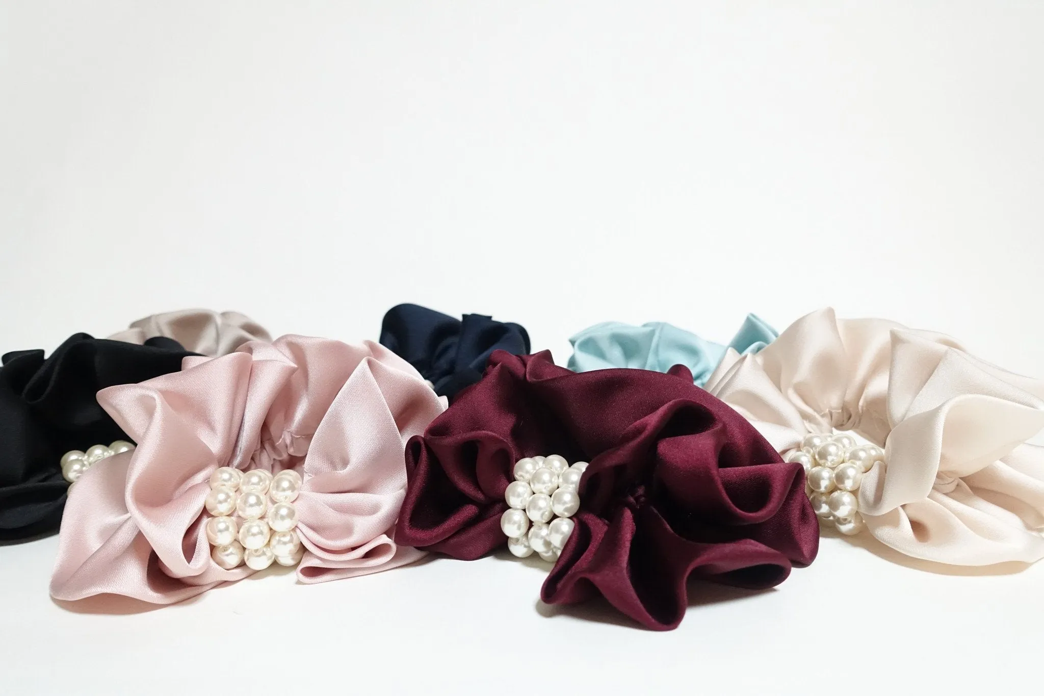 Pearl Decorated Satin Hair Scrunchies Hair Elastics Women Hair Accessories